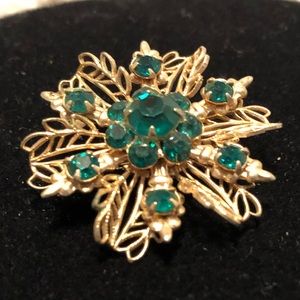 Vintage Green and Gold Brooch